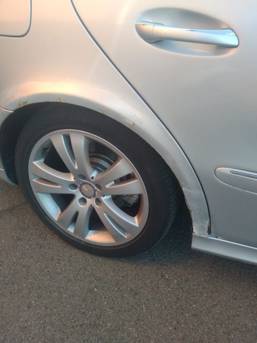 Mersedes-benz E320