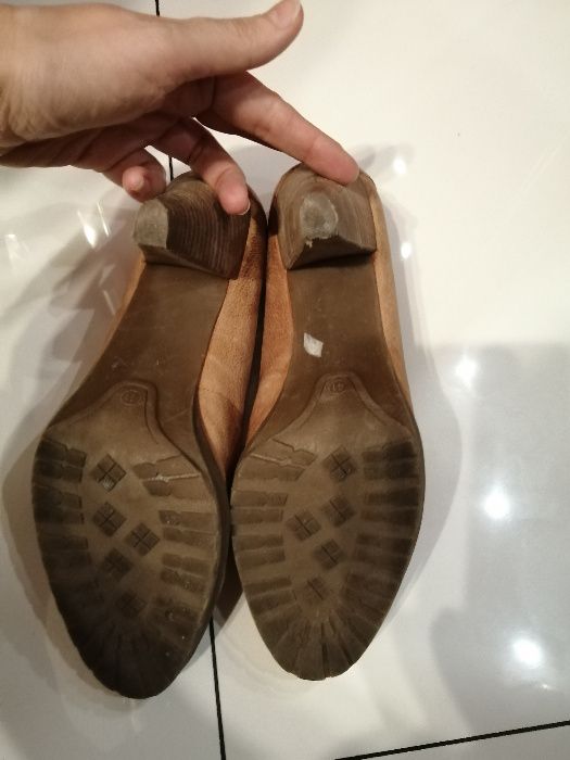 Skórzane buty na wysokim obcasie 5th Avenue roz. 41