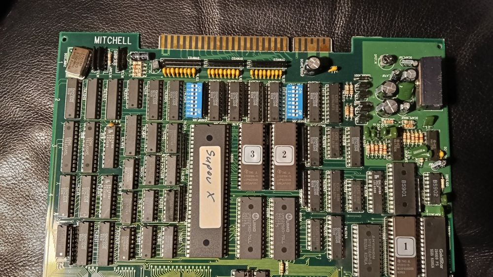 Gra PCB "Super X" firmy Mitchell. Stan idealny - używany.