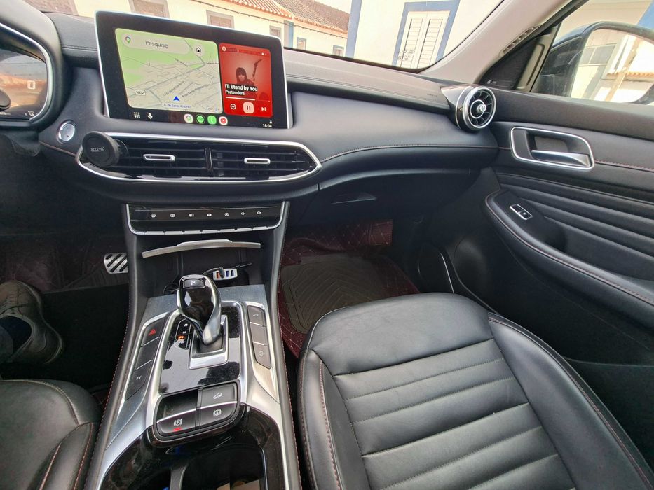 MG EHS luxury Plug In