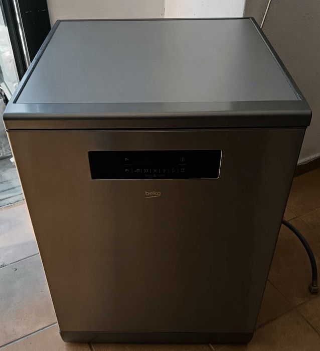 Máquina de lavar louça Beko