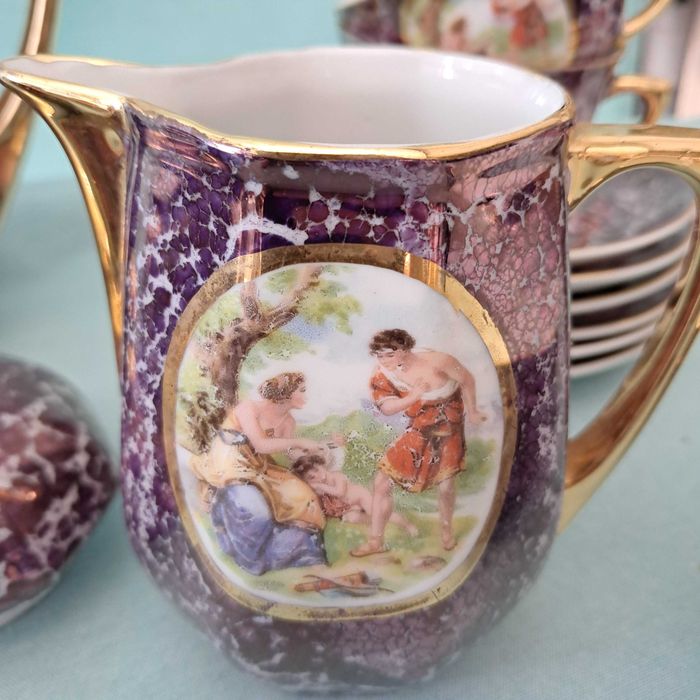 Serviço de café Anos 40 - Vista Alegre com imagem romântica