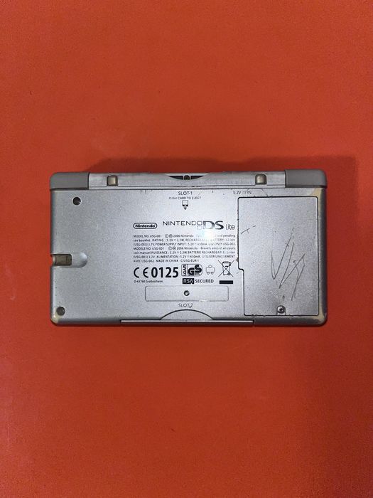 Nintendo DS Lite *avariada*