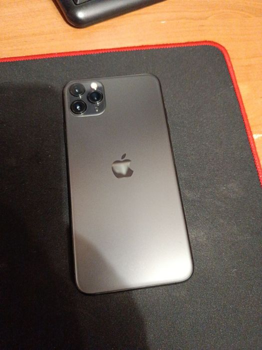 Продам айфон 11 про макс 256 гб