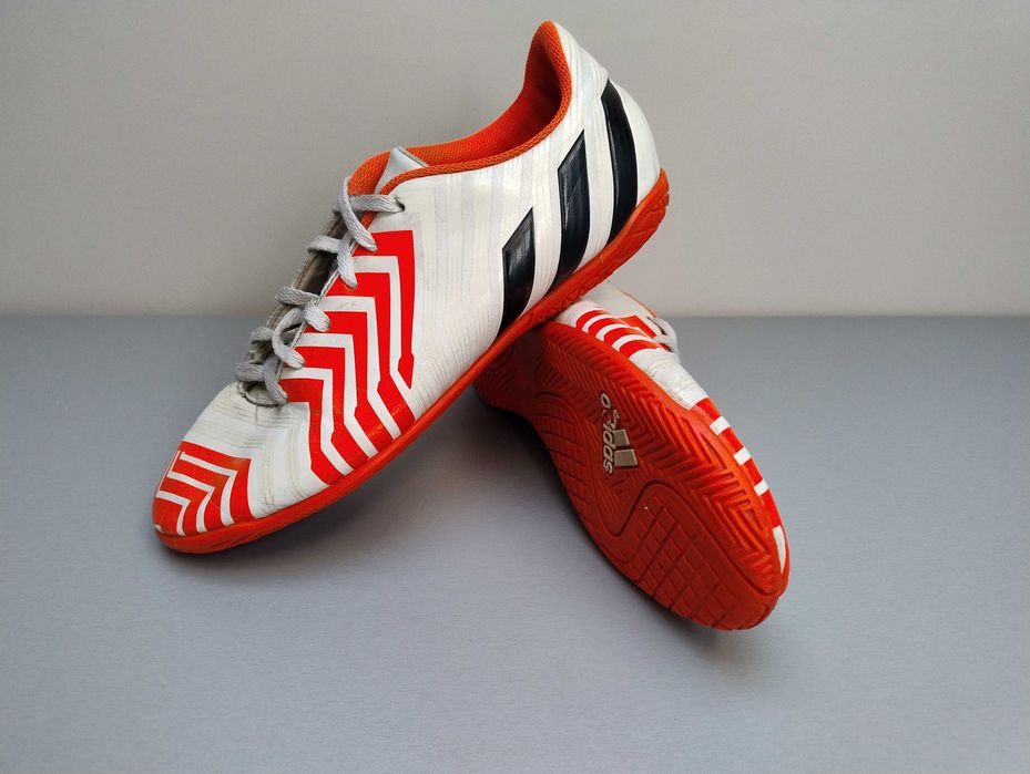 Dziecięce halówki Adidas Predito pomarańczowo-białe