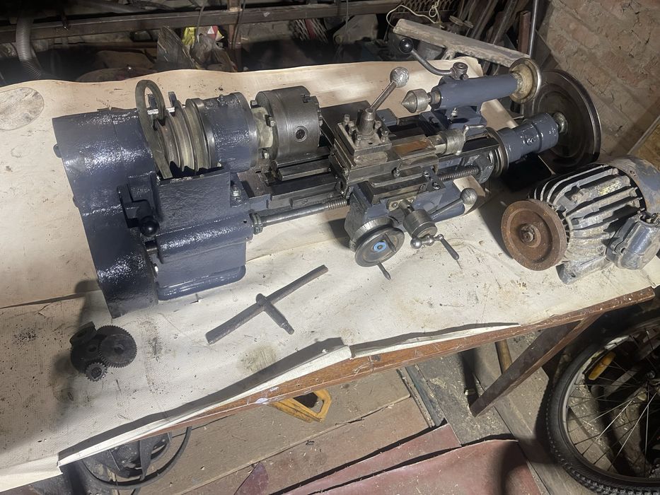 Токарний верстат тв-16