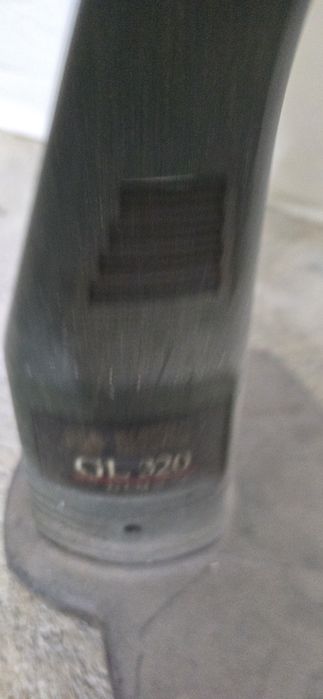 aparador de relva (ou roçadora) Black & Decker GL 320,