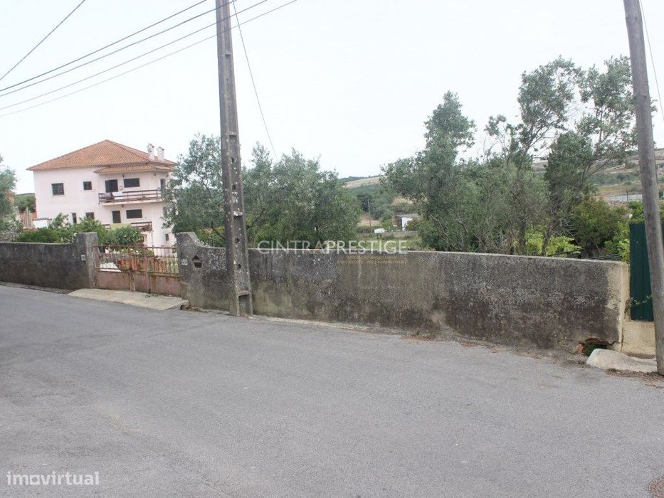 Urban Plot of 2075 m² in Almornos.