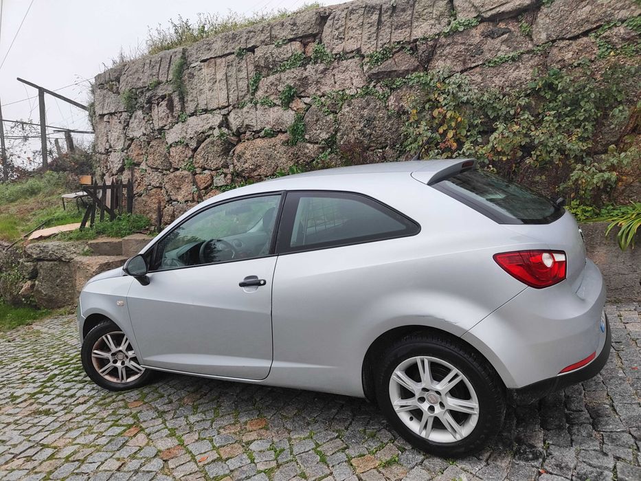 APENAS 127 MIL KM - SEAT Ibiza Van diesel 2011 / 1.4 TDI /