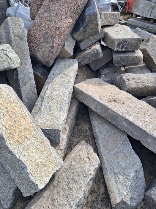 Granit odpadowy.
