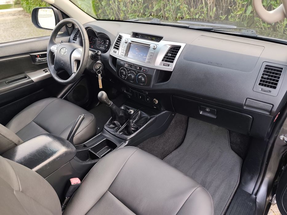 Toyota Hilux 2.5D4D 4x4 King Cab 3 Lugares Nacional