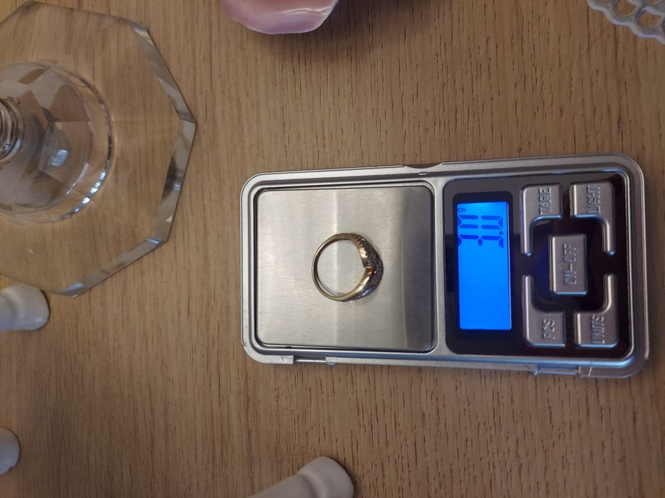 Pierścionek 585 roz.16 14k zloty 3g z cyrkoniami