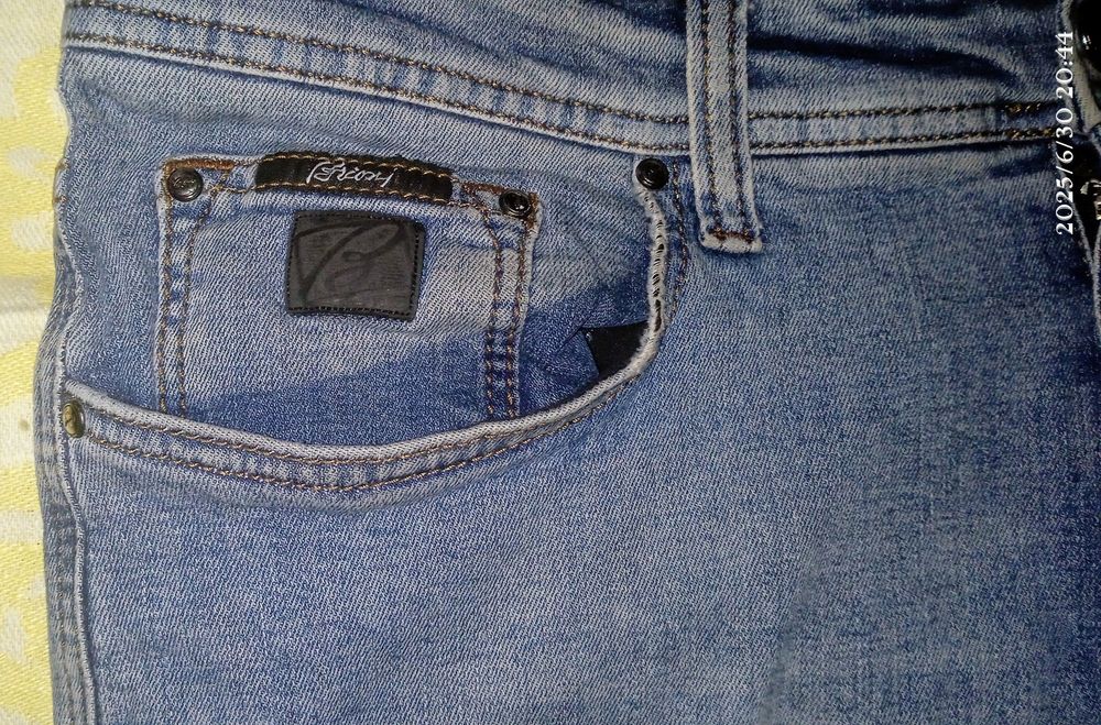 Чоловічі джинси відомого бренду Brioni в ідеальному стані