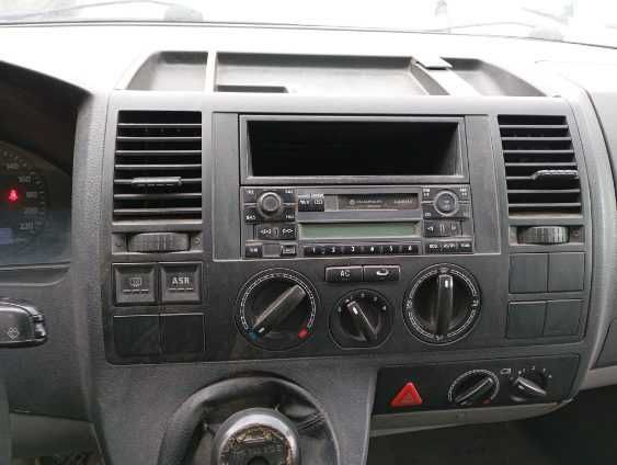 Volkswagen Transporter T5 2003 rok 175KM