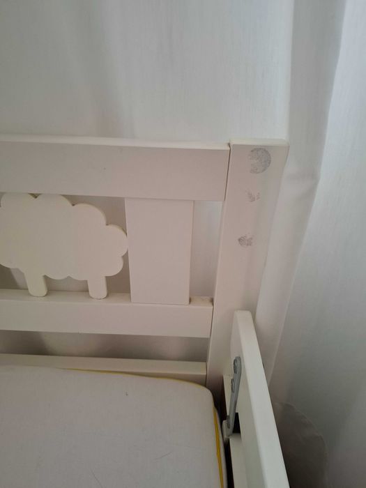 Cama infantil com colchão