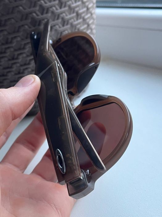 Oakley Meta HSTN