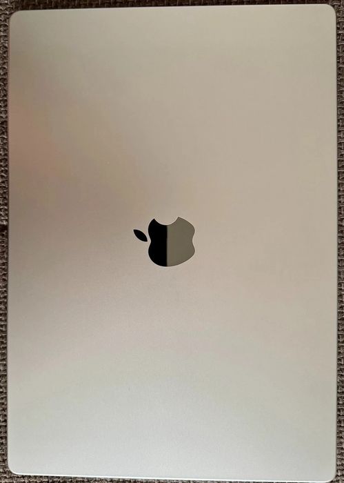 MacBook Pro 16” M1 Pro | 32GB RAM | 2TB SSD
MacBook Pro 16” c