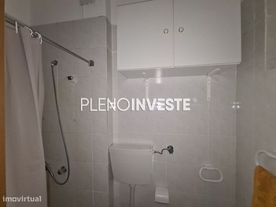 Apartamento T2 com Quintal no Laranjeiro