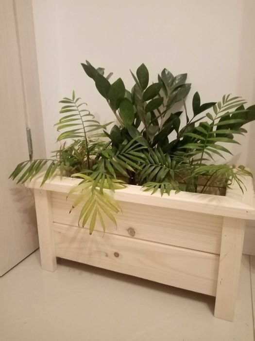 Duża donica z naturalnego drewna