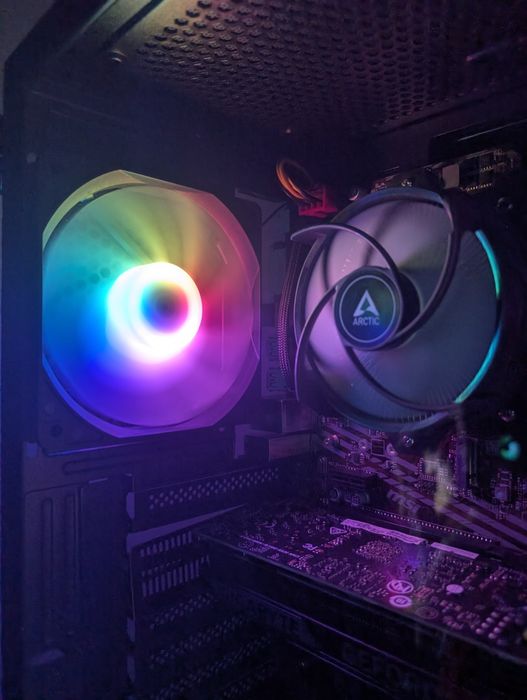 Komputer gamingowy - RTX 5050 | Ryzen 5 5600X | 1 Tb SSD | DDR4 16GB