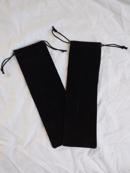 Woreczek aksamitny etui dlugie np na pędzle do makijażu 2 szt