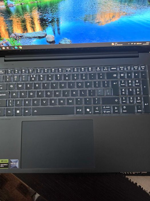 Yoga Pro 9 16IAH10 Ultra 9 285H 32GB 1TB 3.2K OLED 120Hz DOTYK RTX 5060