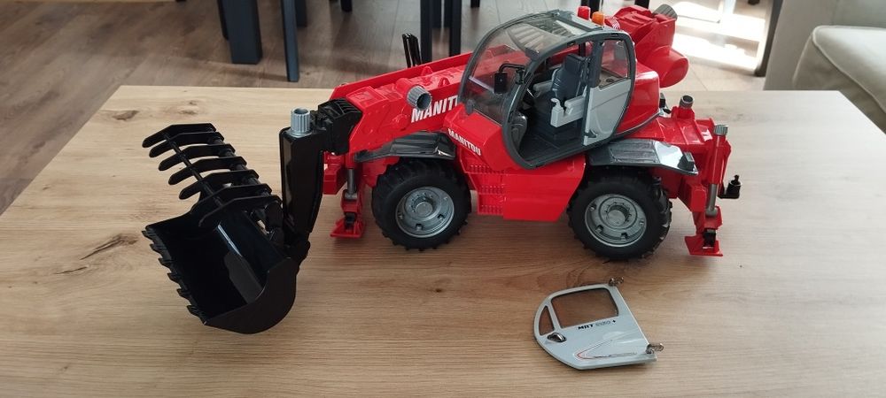 Bruder Manitou mrt 2150+ 02129
