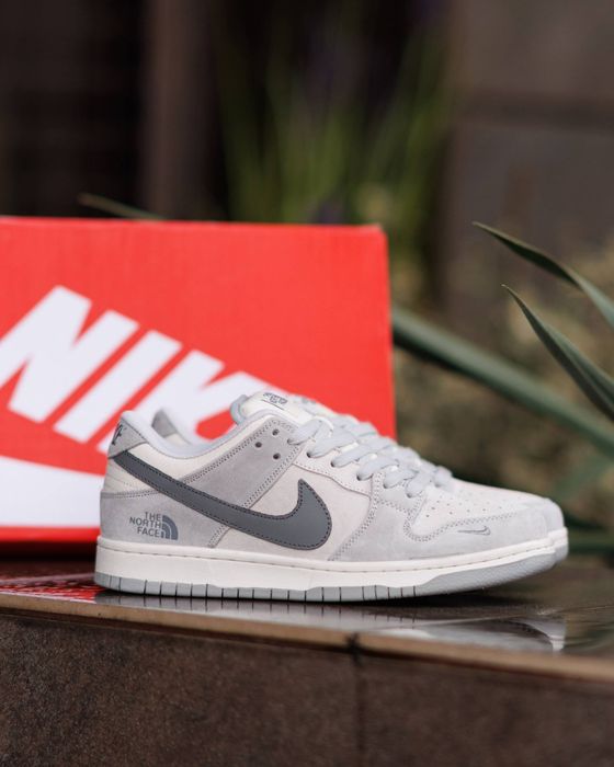 7 кольорів Nike SB Dunk Low