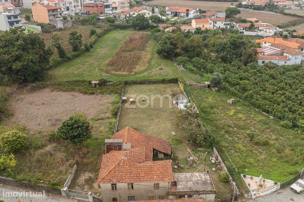 Moradia Independente com projeto aprovado para Venda em Coronado