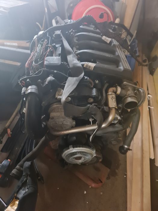 Słupek silnika BMW e39