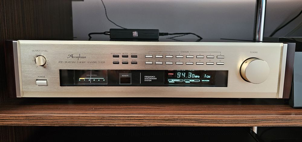 Accuphase tuner T-108 Vintage piękny pedantyczny stan po Serwisie