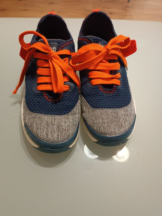 Tênis azul da Zara tamanho 39