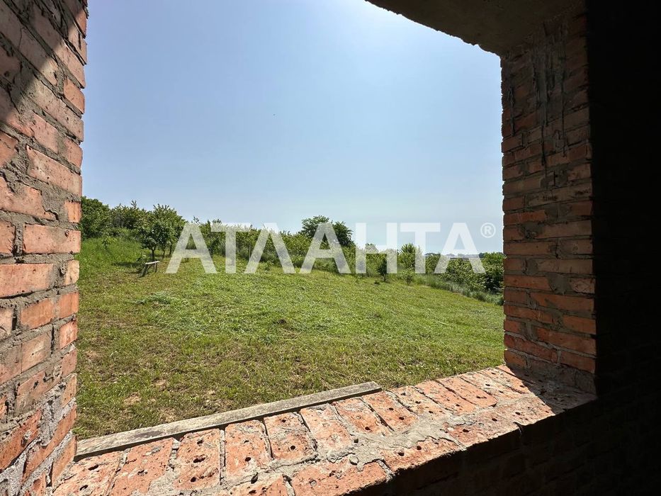 Прода окремостоячого будинку у с. Малехів на пагорбі