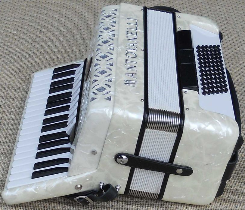 Akordeon włoski MANTOVANELLI 72 basy z gwarancją