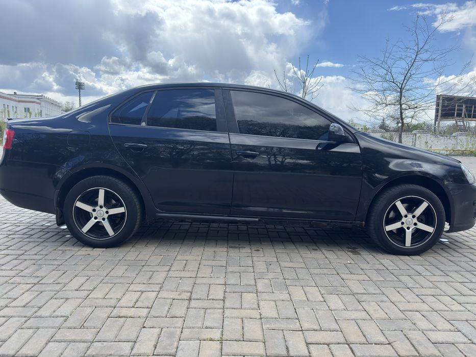 Продам Volkswagen Jetta Mk5 (2007) — 1.9 TDI