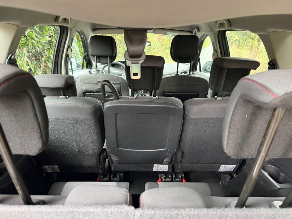 Renault Scenic 1.5 DCI ( 7 lugares )
