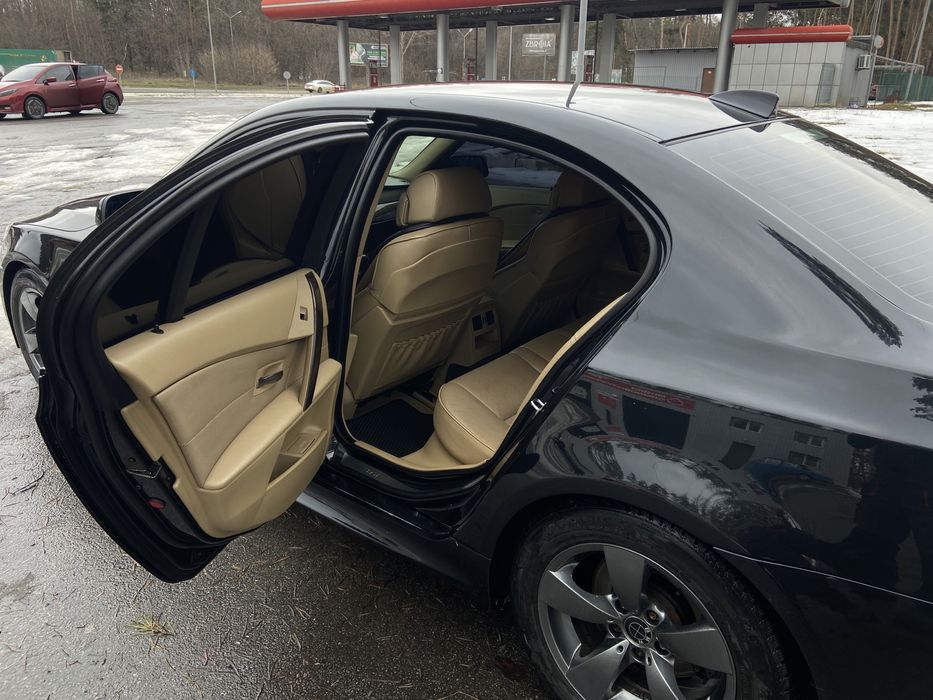 Продам BMW E60 М54B30 газ/бенз в отличном состоянии!
