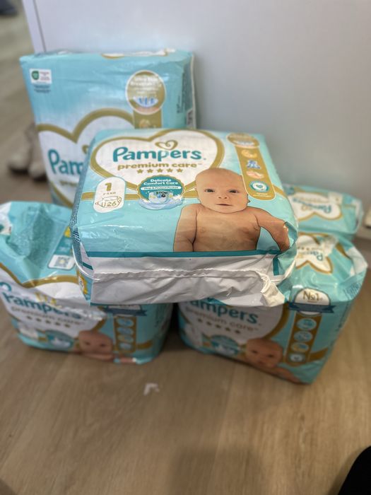 Pampersy pieluszki pampers