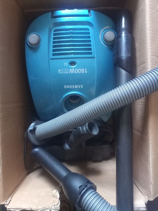 Продам пилесос Samsung