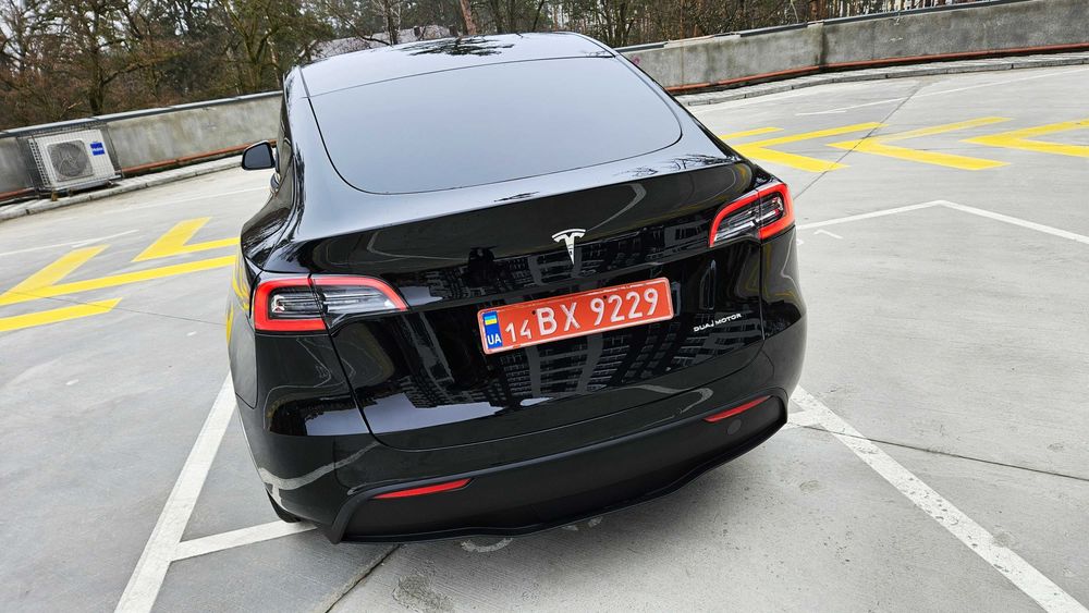 Tesla Model Y Long Range Dual Motor