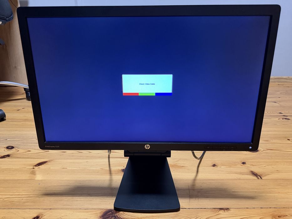 Monitor HP 23” Full HD Pivot