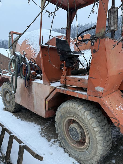 Бетонозмішувач самохідний  Deici