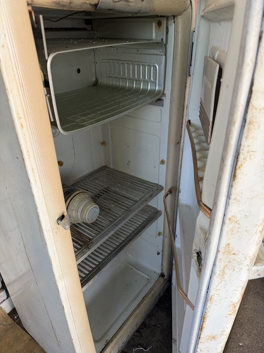 Продам холодильник ЗIЛ Москва робочий