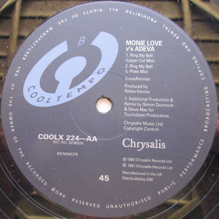 Monie Love - - - - - Ring My Bel - - - - - Maxi Single