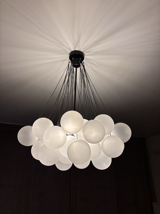 Lampa wisząca sufitowa kule kulki ciepla barwa swiatla