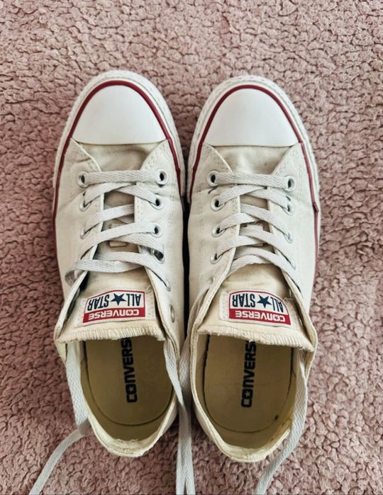 Damskie conversy Chuck Taylor w rozmiarze 40-41