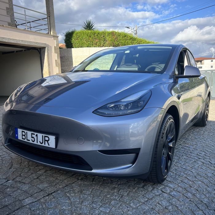 Tesla Y Long Range Premium 2024