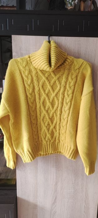 Новий жіночий светр