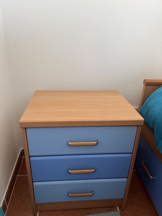 Quarto Completo com 2 Secretárias Modulares – 400€ Neg.
