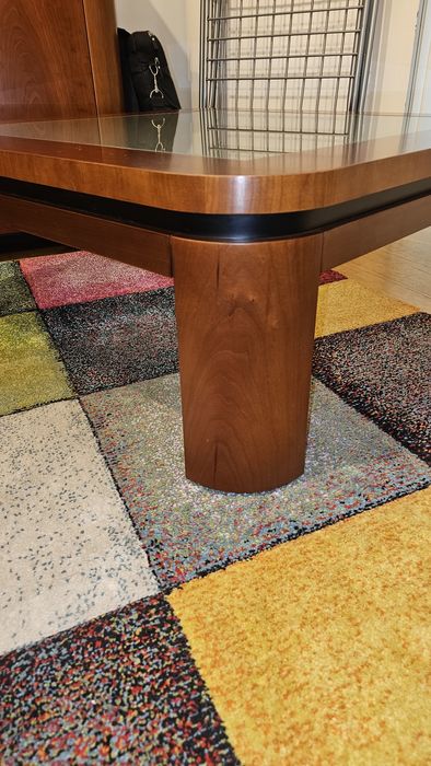 Mesa de centro com vidro  em cerejeira